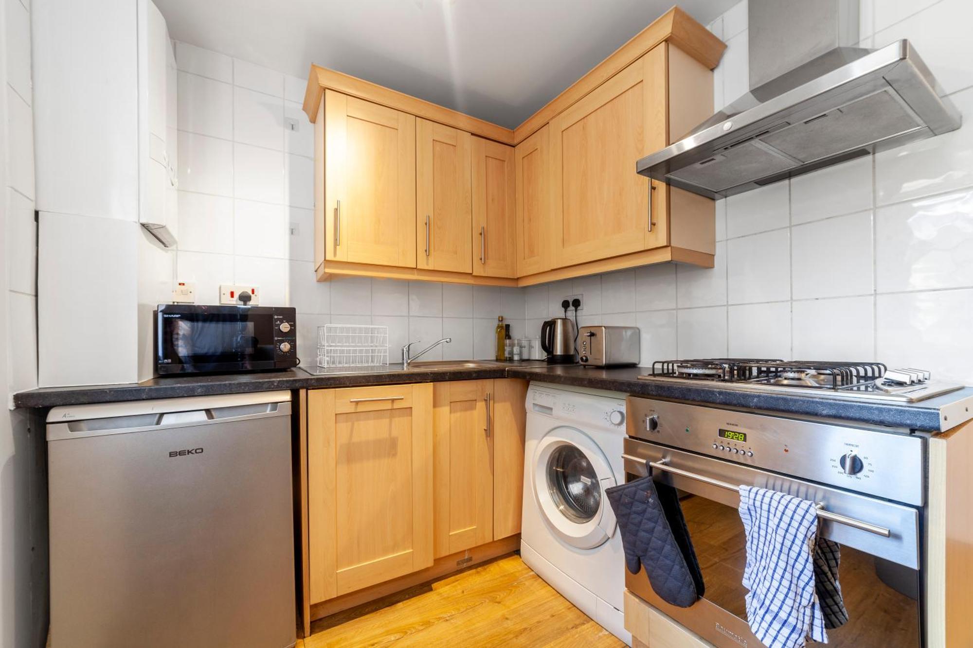 Vibrant 2br Flat In The Heart Of Fitzrovia Londra